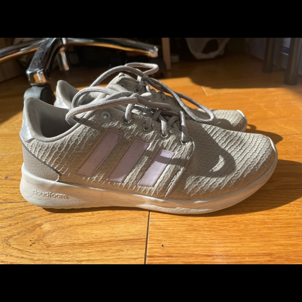 Adidas Sneakers